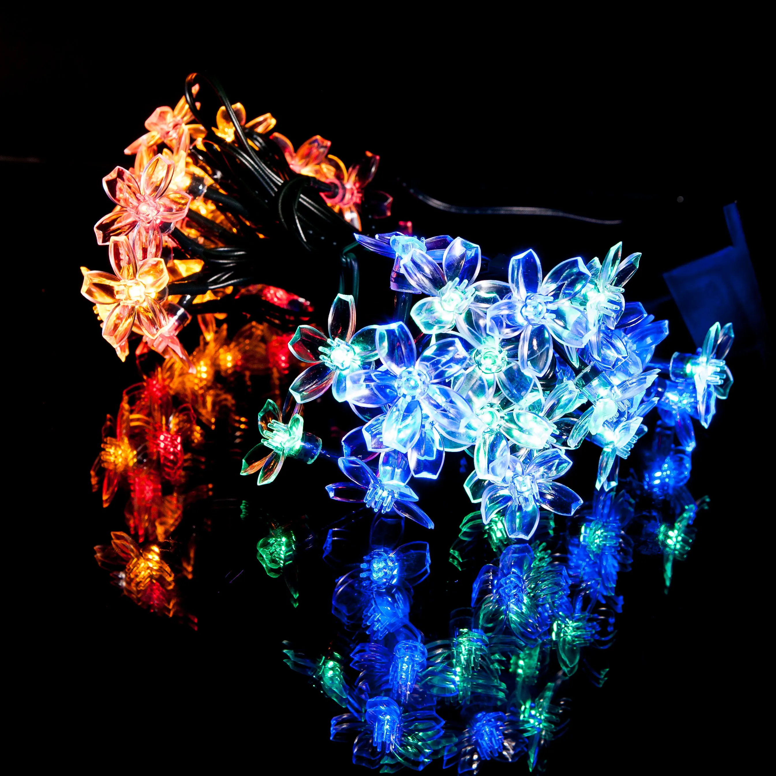 100 Multi-Colour LED Blossom Flowers Solar Fairy Lights